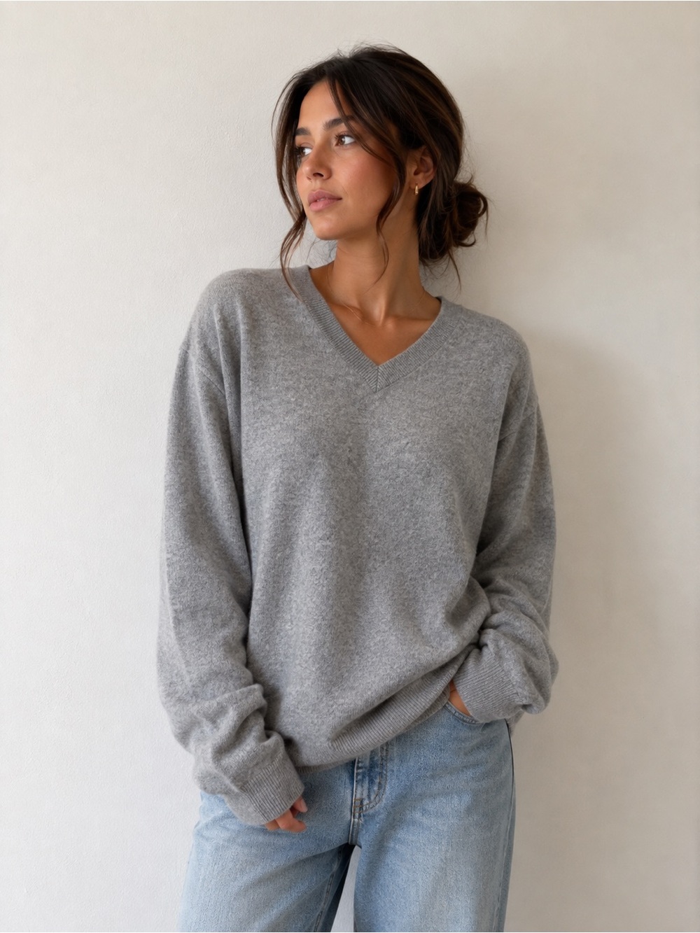 Black Brown 100% Cashmere V-Neck Sweater Grey NWT Size M. Unisex